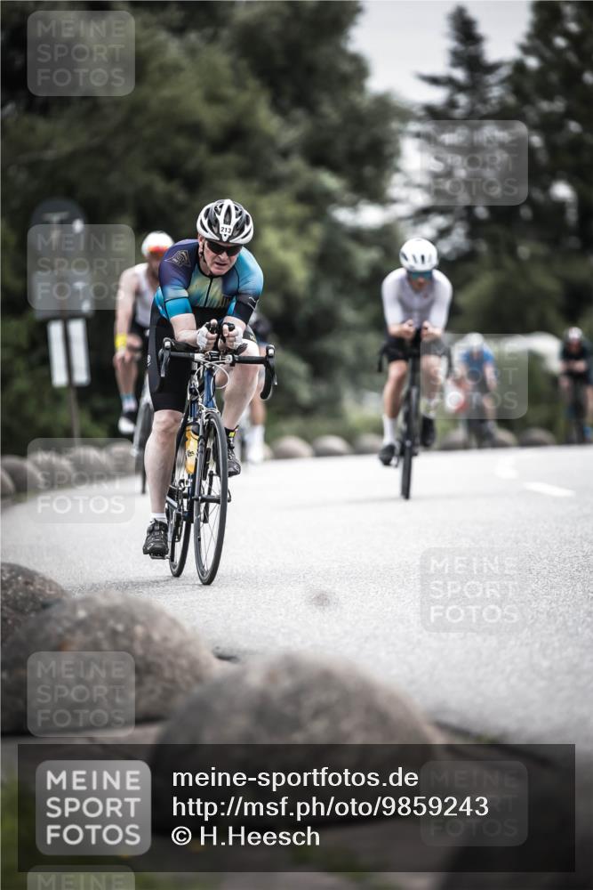 21.06.2026 - 29. Vierlanden-Triathlon H.Heesch http://msf.ph/oto/9859243 21.06.2026 10:31:57 Radfahren 52, 62, 137, 138, 213, 332, 441 meine-sportfotos.de