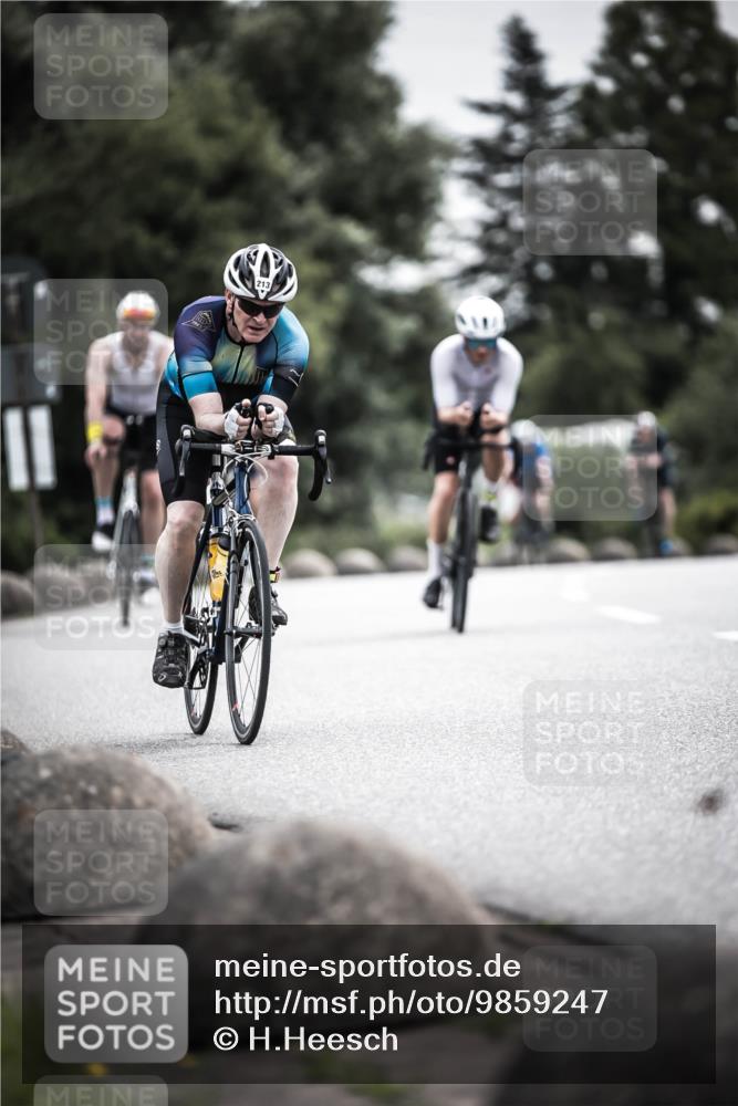 21.06.2026 - 29. Vierlanden-Triathlon H.Heesch http://msf.ph/oto/9859247 21.06.2026 10:31:57 Radfahren 52, 62, 137, 138, 213, 332, 441 meine-sportfotos.de