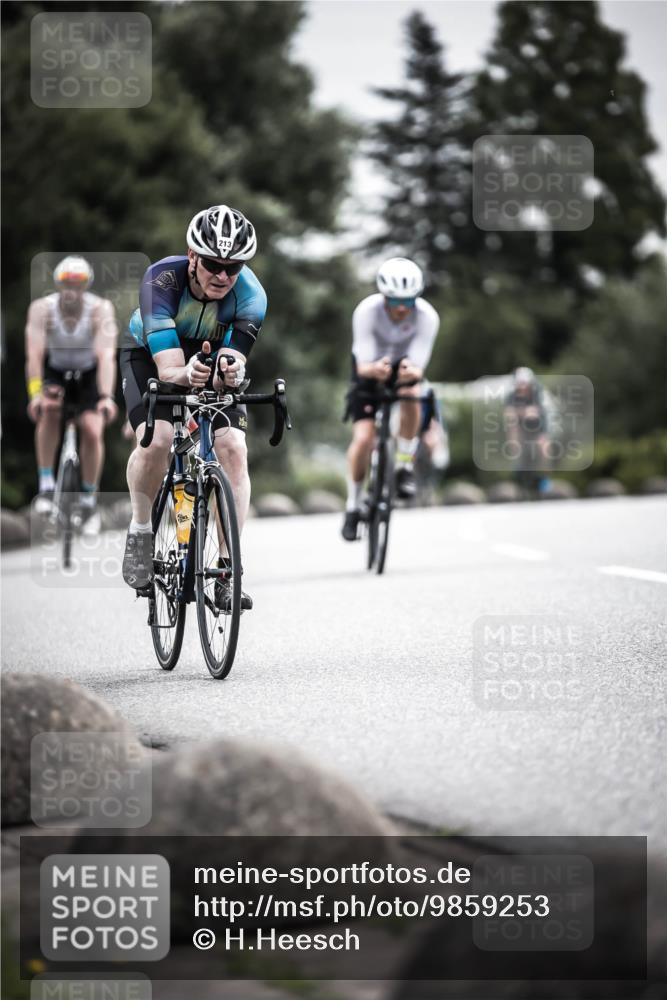 21.06.2026 - 29. Vierlanden-Triathlon H.Heesch http://msf.ph/oto/9859253 21.06.2026 10:31:57 Radfahren 52, 62, 137, 138, 213, 332, 441 meine-sportfotos.de