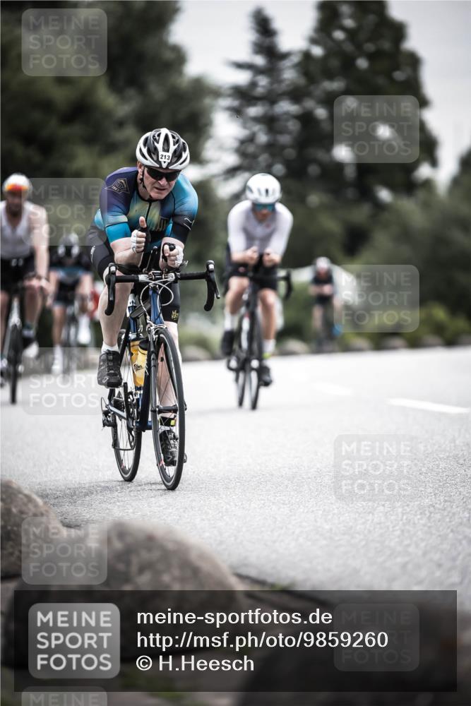 21.06.2026 - 29. Vierlanden-Triathlon H.Heesch http://msf.ph/oto/9859260 21.06.2026 10:31:57 Radfahren 52, 62, 137, 138, 213, 332, 441 meine-sportfotos.de