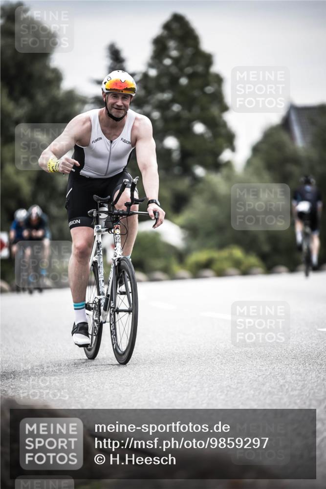 21.06.2026 - 29. Vierlanden-Triathlon H.Heesch http://msf.ph/oto/9859297 21.06.2026 10:31:59 Radfahren 52, 62, 137, 138, 213, 332, 441, 617 meine-sportfotos.de