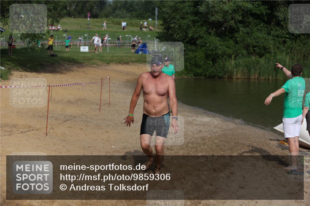 21.06.2026 - 29. Vierlanden-Triathlon Andreas Tolksdorf http://msf.ph/oto/9859306 21.06.2026 09:05:26 Schwimmen 287 meine-sportfotos.de