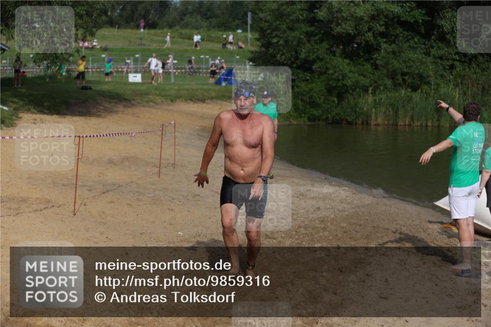 21.06.2026 - 29. Vierlanden-Triathlon Andreas Tolksdorf http://msf.ph/oto/9859316 21.06.2026 09:05:27 Schwimmen 287 meine-sportfotos.de