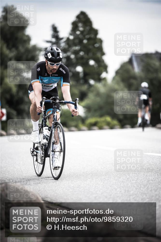 21.06.2026 - 29. Vierlanden-Triathlon H.Heesch http://msf.ph/oto/9859320 21.06.2026 10:32:00 Radfahren 52, 62, 137, 138, 213, 332, 617 meine-sportfotos.de