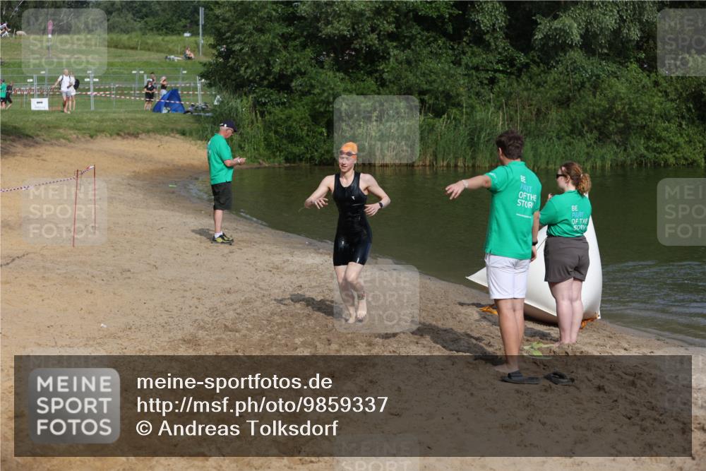 21.06.2026 - 29. Vierlanden-Triathlon Andreas Tolksdorf http://msf.ph/oto/9859337 21.06.2026 09:05:49 Schwimmen 299 meine-sportfotos.de