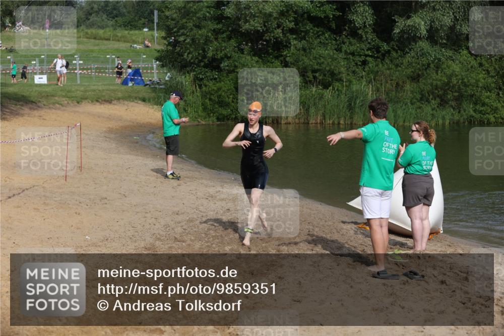 21.06.2026 - 29. Vierlanden-Triathlon Andreas Tolksdorf http://msf.ph/oto/9859351 21.06.2026 09:05:49 Schwimmen 299 meine-sportfotos.de