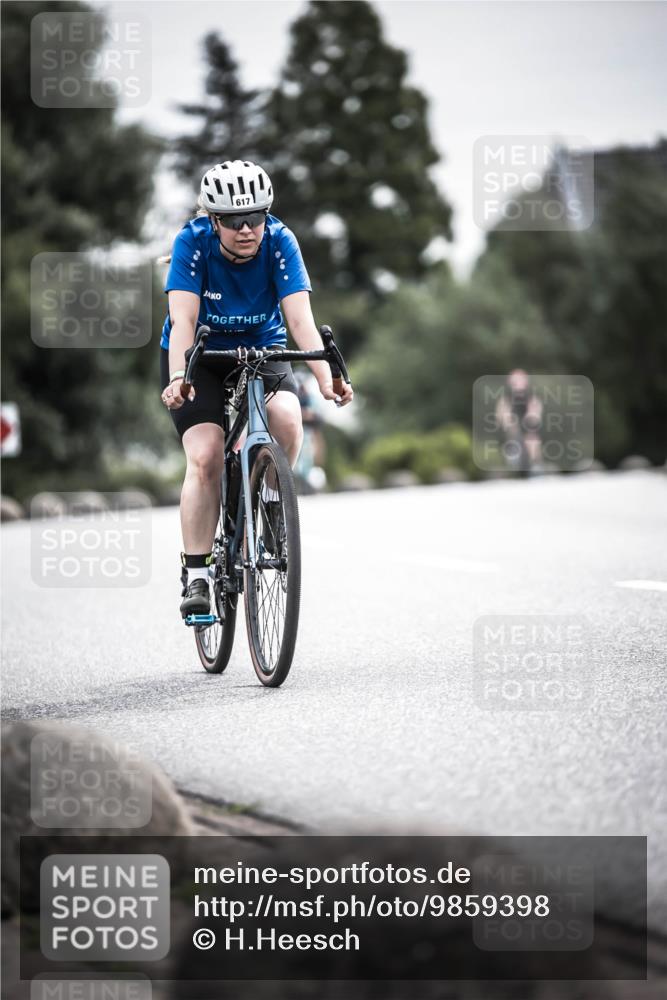 21.06.2026 - 29. Vierlanden-Triathlon H.Heesch http://msf.ph/oto/9859398 21.06.2026 10:32:04 Radfahren 19, 52, 57, 138, 617 meine-sportfotos.de