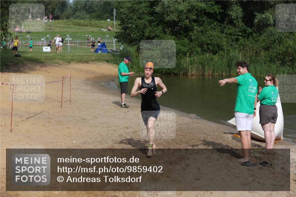 21.06.2026 - 29. Vierlanden-Triathlon Andreas Tolksdorf http://msf.ph/oto/9859402 21.06.2026 09:05:49 Schwimmen 299 meine-sportfotos.de