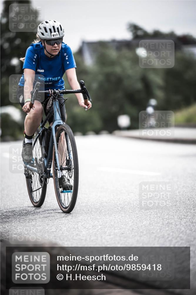 21.06.2026 - 29. Vierlanden-Triathlon H.Heesch http://msf.ph/oto/9859418 21.06.2026 10:32:04 Radfahren 19, 52, 57, 138, 617 meine-sportfotos.de