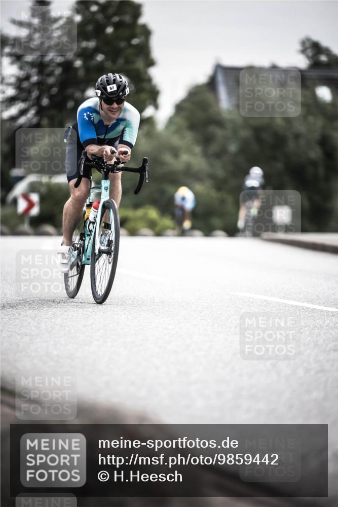 21.06.2026 - 29. Vierlanden-Triathlon H.Heesch http://msf.ph/oto/9859442 21.06.2026 10:32:08 Radfahren 19, 57, 196, 617 meine-sportfotos.de
