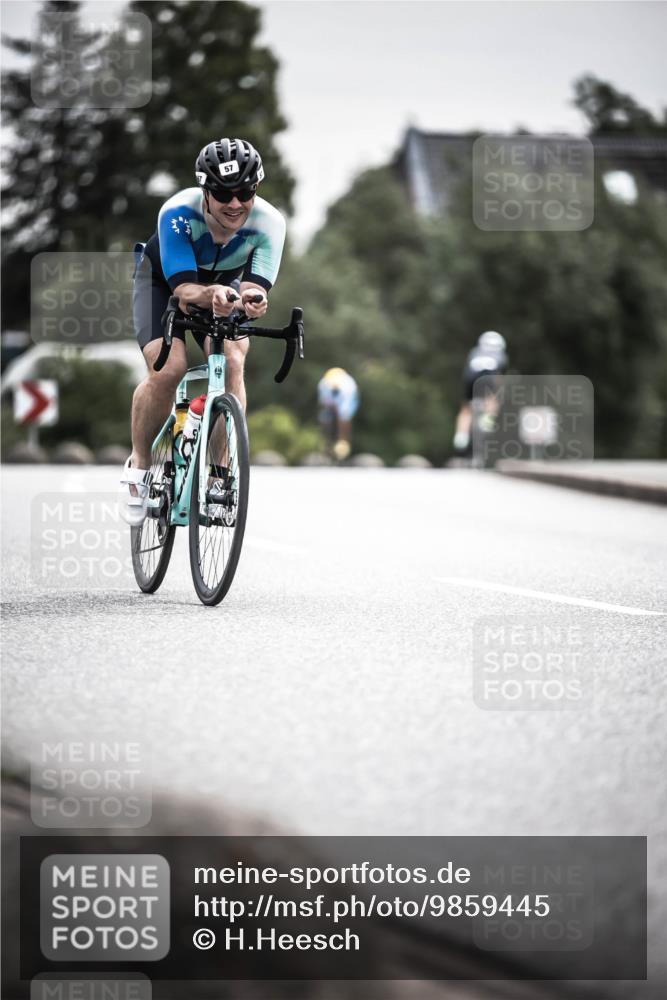 21.06.2026 - 29. Vierlanden-Triathlon H.Heesch http://msf.ph/oto/9859445 21.06.2026 10:32:08 Radfahren 19, 57, 196, 617 meine-sportfotos.de
