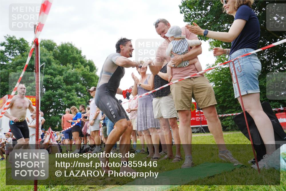 21.06.2026 - 29. Vierlanden-Triathlon LAZAROV Photography http://msf.ph/oto/9859446 21.06.2026 11:04:23 Schwimmen 632, 672, 734 meine-sportfotos.de