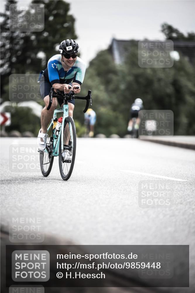 21.06.2026 - 29. Vierlanden-Triathlon H.Heesch http://msf.ph/oto/9859448 21.06.2026 10:32:08 Radfahren 19, 57, 196, 617 meine-sportfotos.de