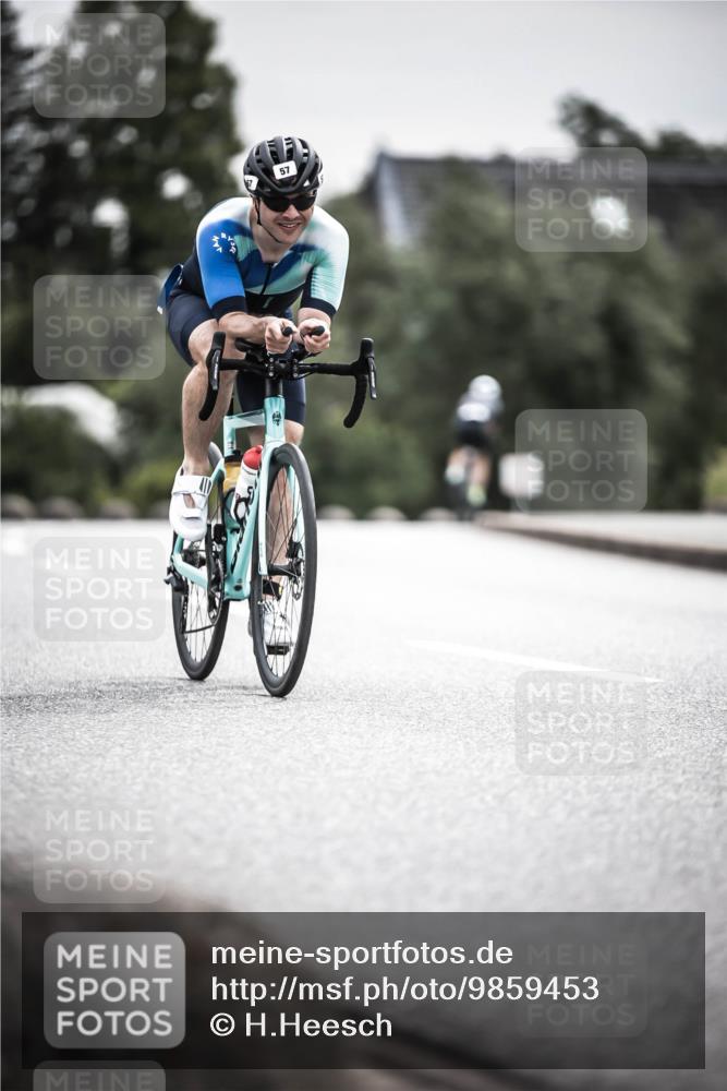 21.06.2026 - 29. Vierlanden-Triathlon H.Heesch http://msf.ph/oto/9859453 21.06.2026 10:32:08 Radfahren 19, 57, 196, 617 meine-sportfotos.de