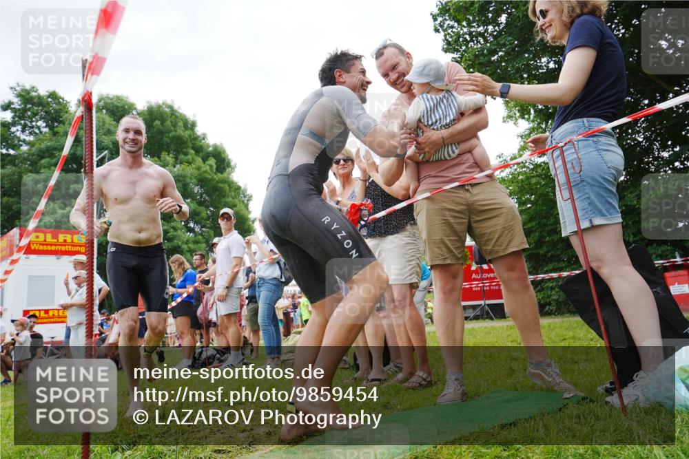 21.06.2026 - 29. Vierlanden-Triathlon LAZAROV Photography http://msf.ph/oto/9859454 21.06.2026 11:04:24 Schwimmen 632, 672 meine-sportfotos.de