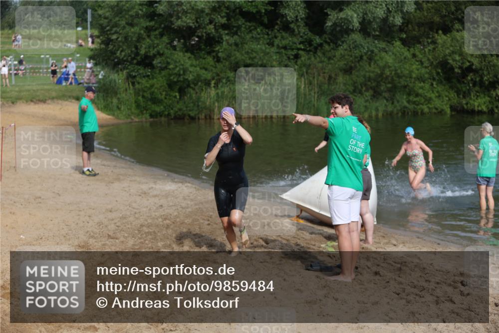 21.06.2026 - 29. Vierlanden-Triathlon Andreas Tolksdorf http://msf.ph/oto/9859484 21.06.2026 09:08:15 Schwimmen 224, 228, 1354 meine-sportfotos.de