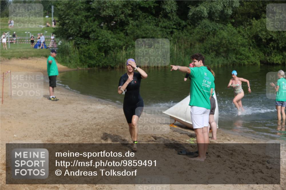 21.06.2026 - 29. Vierlanden-Triathlon Andreas Tolksdorf http://msf.ph/oto/9859491 21.06.2026 09:08:15 Schwimmen 224, 228, 1354 meine-sportfotos.de