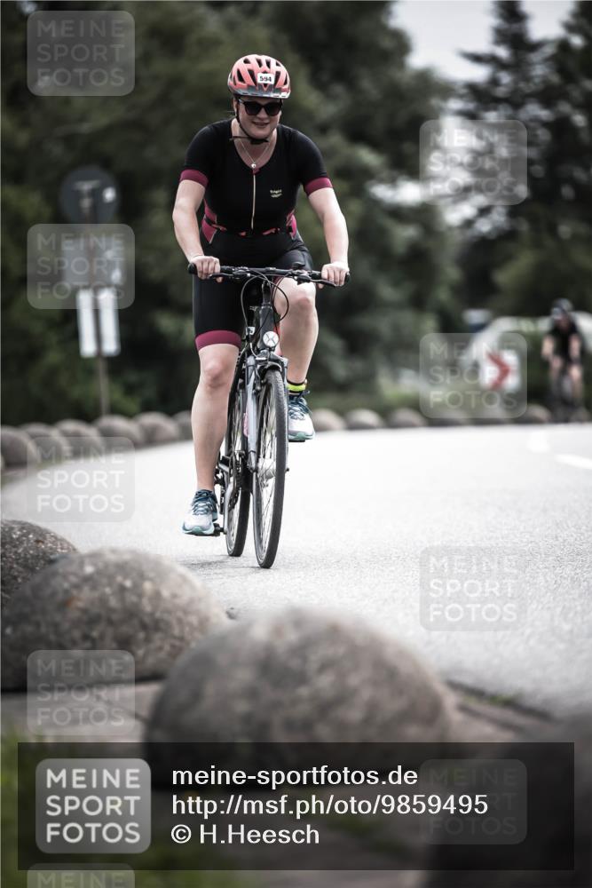 21.06.2026 - 29. Vierlanden-Triathlon H.Heesch http://msf.ph/oto/9859495 21.06.2026 10:32:15 Radfahren 84, 196, 199, 312, 594 meine-sportfotos.de