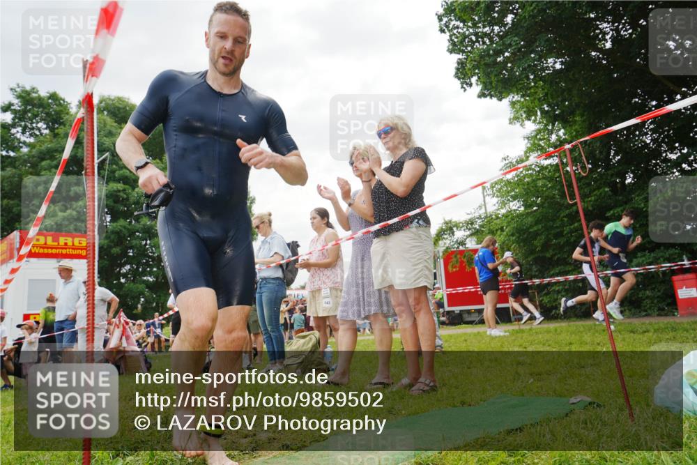 21.06.2026 - 29. Vierlanden-Triathlon LAZAROV Photography http://msf.ph/oto/9859502 21.06.2026 11:05:39 Schwimmen 633, 744, 820 meine-sportfotos.de