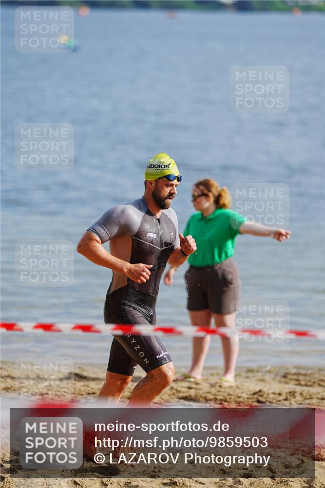 21.06.2026 - 29. Vierlanden-Triathlon LAZAROV Photography http://msf.ph/oto/9859503 21.06.2026 08:33:34 Schwimmen 9, 111 meine-sportfotos.de