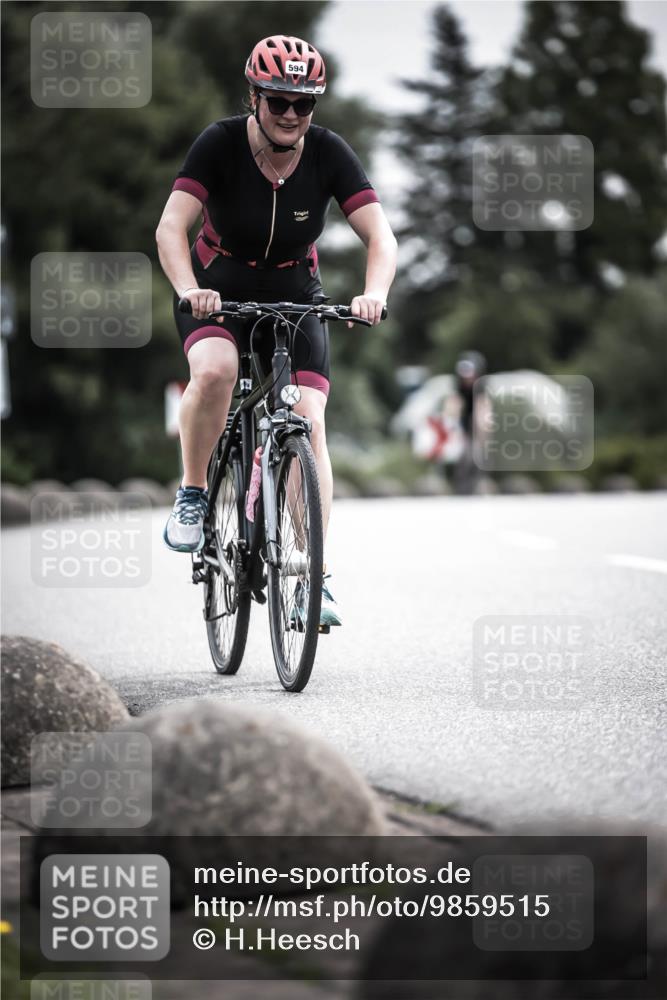 21.06.2026 - 29. Vierlanden-Triathlon H.Heesch http://msf.ph/oto/9859515 21.06.2026 10:32:15 Radfahren 84, 196, 199, 312, 594 meine-sportfotos.de