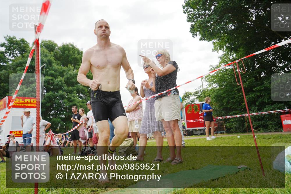 21.06.2026 - 29. Vierlanden-Triathlon LAZAROV Photography http://msf.ph/oto/9859521 21.06.2026 11:05:57 Schwimmen 636, 660, 731 meine-sportfotos.de