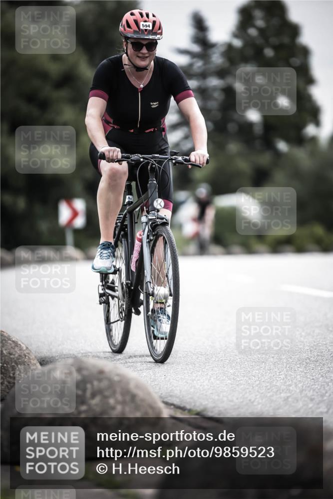21.06.2026 - 29. Vierlanden-Triathlon H.Heesch http://msf.ph/oto/9859523 21.06.2026 10:32:16 Radfahren 84, 165, 169, 196, 199, 312, 594, 595 meine-sportfotos.de