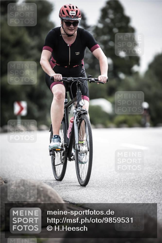 21.06.2026 - 29. Vierlanden-Triathlon H.Heesch http://msf.ph/oto/9859531 21.06.2026 10:32:16 Radfahren 84, 165, 169, 196, 199, 312, 594, 595 meine-sportfotos.de
