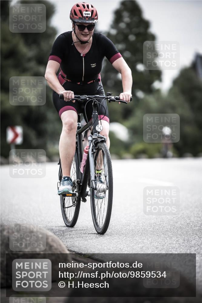 21.06.2026 - 29. Vierlanden-Triathlon H.Heesch http://msf.ph/oto/9859534 21.06.2026 10:32:16 Radfahren 84, 165, 169, 196, 199, 312, 594, 595 meine-sportfotos.de