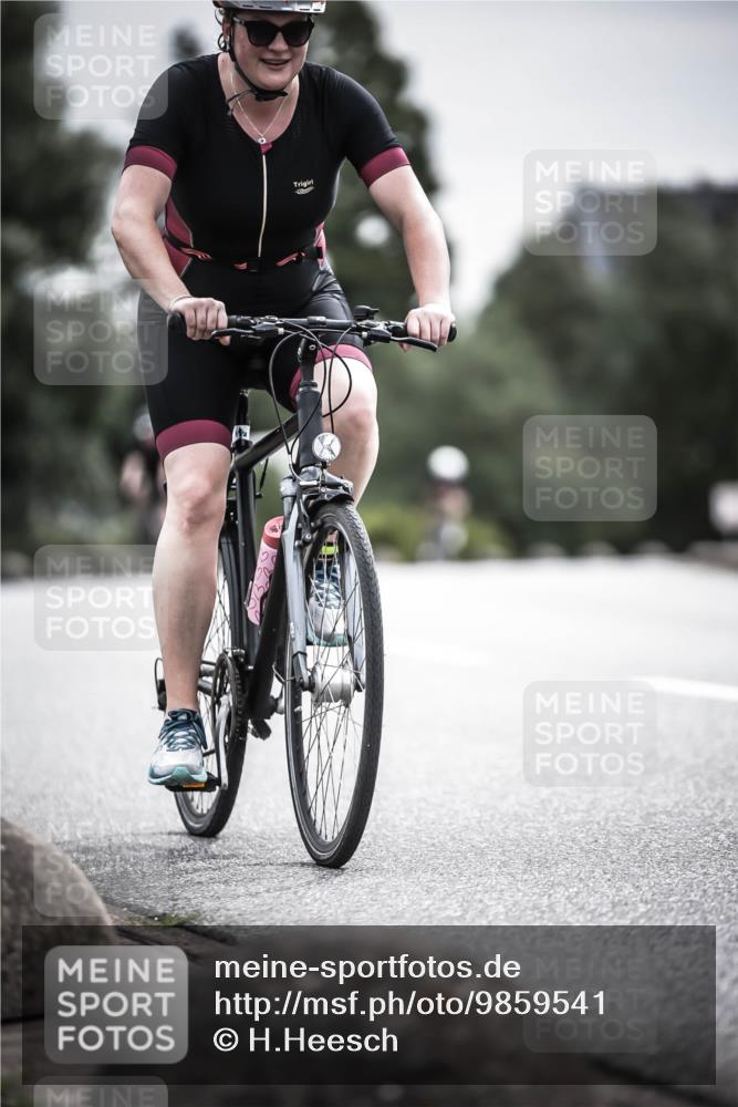21.06.2026 - 29. Vierlanden-Triathlon H.Heesch http://msf.ph/oto/9859541 21.06.2026 10:32:16 Radfahren 84, 165, 169, 196, 199, 312, 594, 595 meine-sportfotos.de