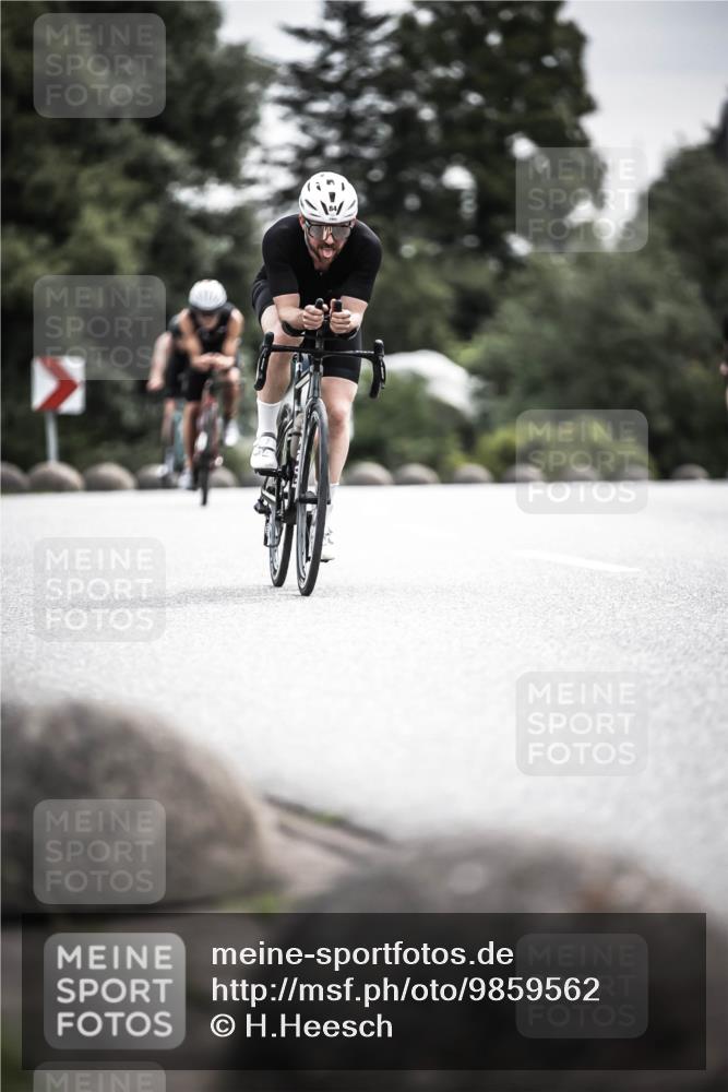 21.06.2026 - 29. Vierlanden-Triathlon H.Heesch http://msf.ph/oto/9859562 21.06.2026 10:32:21 Radfahren 13, 84, 165, 169, 199, 312, 594, 595 meine-sportfotos.de