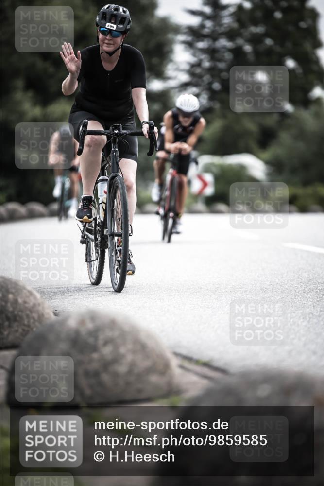 21.06.2026 - 29. Vierlanden-Triathlon H.Heesch http://msf.ph/oto/9859585 21.06.2026 10:32:22 Radfahren 13, 54, 84, 165, 169, 199, 595 meine-sportfotos.de