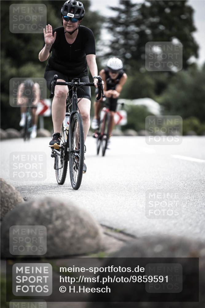 21.06.2026 - 29. Vierlanden-Triathlon H.Heesch http://msf.ph/oto/9859591 21.06.2026 10:32:23 Radfahren 13, 54, 84, 165, 169, 199, 239, 595 meine-sportfotos.de