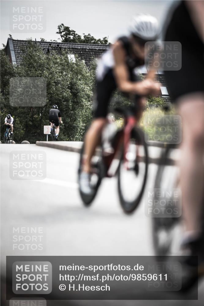 21.06.2026 - 29. Vierlanden-Triathlon H.Heesch http://msf.ph/oto/9859611 21.06.2026 10:32:24 Radfahren 12, 13, 54, 84, 165, 169, 199, 239, 324, 595 meine-sportfotos.de