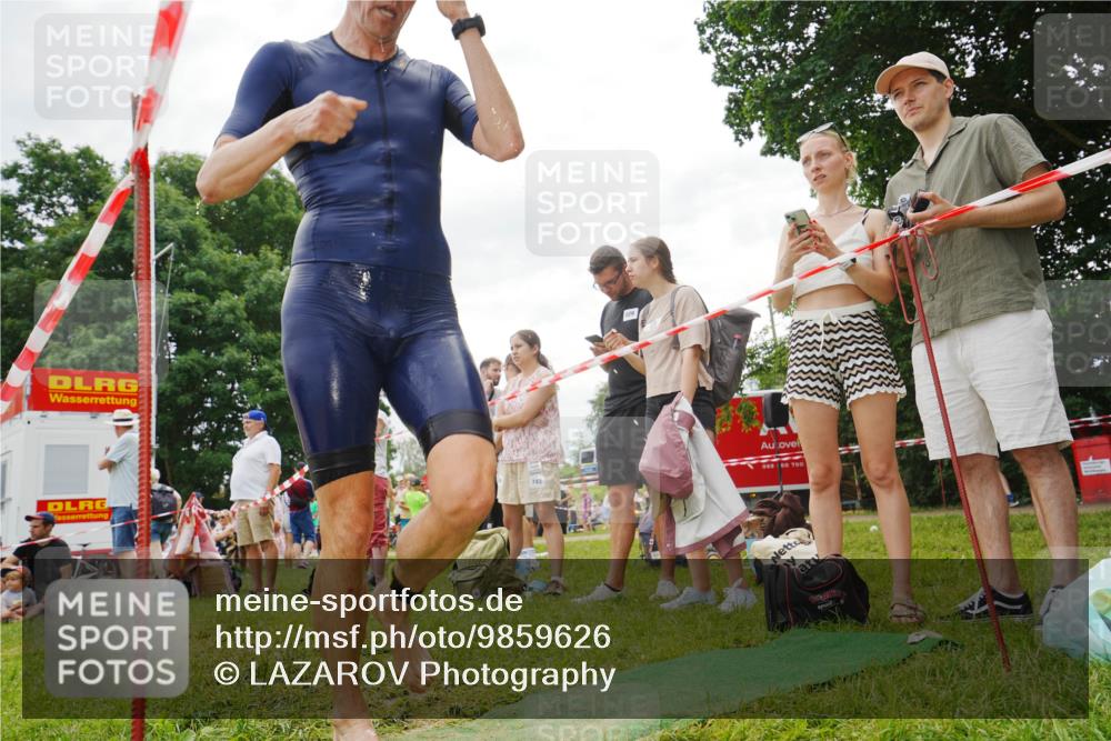 21.06.2026 - 29. Vierlanden-Triathlon LAZAROV Photography http://msf.ph/oto/9859626 21.06.2026 11:10:10 Schwimmen 741, 773 meine-sportfotos.de