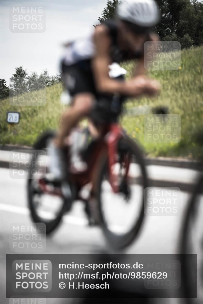 21.06.2026 - 29. Vierlanden-Triathlon H.Heesch http://msf.ph/oto/9859629 21.06.2026 10:32:24 Radfahren 12, 13, 54, 84, 165, 169, 199, 239, 324, 595 meine-sportfotos.de
