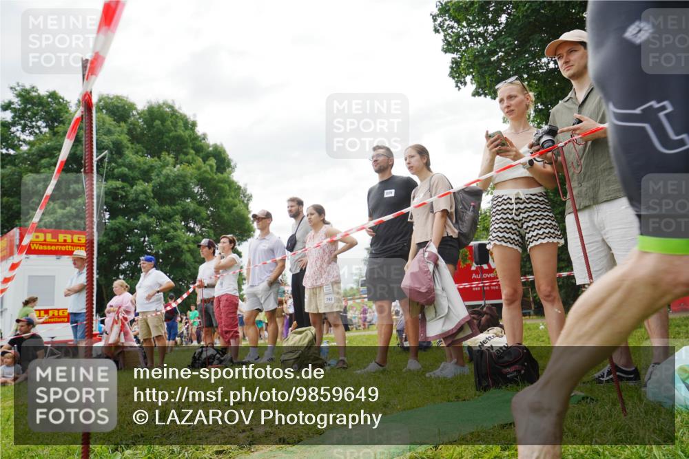 21.06.2026 - 29. Vierlanden-Triathlon LAZAROV Photography http://msf.ph/oto/9859649 21.06.2026 11:10:38 Schwimmen 777 meine-sportfotos.de