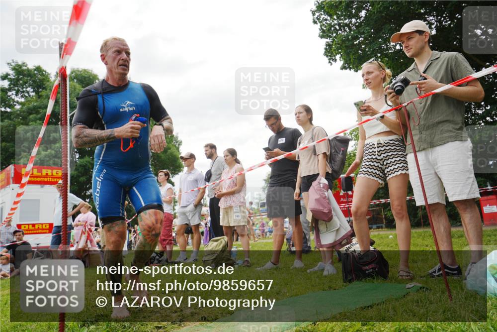 21.06.2026 - 29. Vierlanden-Triathlon LAZAROV Photography http://msf.ph/oto/9859657 21.06.2026 11:10:48 Schwimmen 764, 802 meine-sportfotos.de