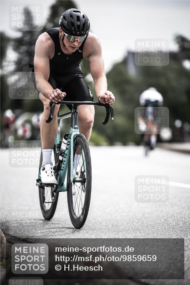 21.06.2026 - 29. Vierlanden-Triathlon H.Heesch http://msf.ph/oto/9859659 21.06.2026 10:32:26 Radfahren 12, 13, 54, 165, 169, 239, 324, 595 meine-sportfotos.de