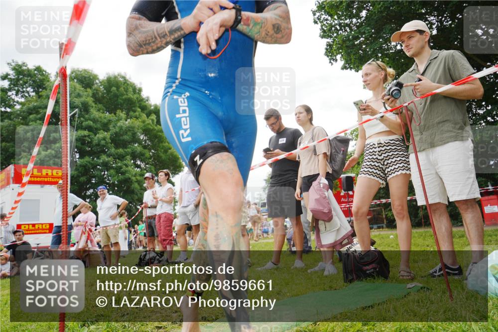 21.06.2026 - 29. Vierlanden-Triathlon LAZAROV Photography http://msf.ph/oto/9859661 21.06.2026 11:10:48 Schwimmen 764, 802 meine-sportfotos.de
