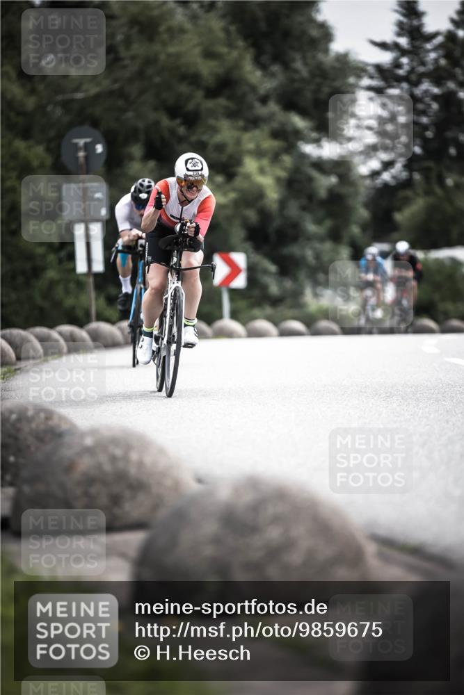 21.06.2026 - 29. Vierlanden-Triathlon H.Heesch http://msf.ph/oto/9859675 21.06.2026 10:32:29 Radfahren 12, 13, 54, 93, 217, 239, 299, 302, 324 meine-sportfotos.de