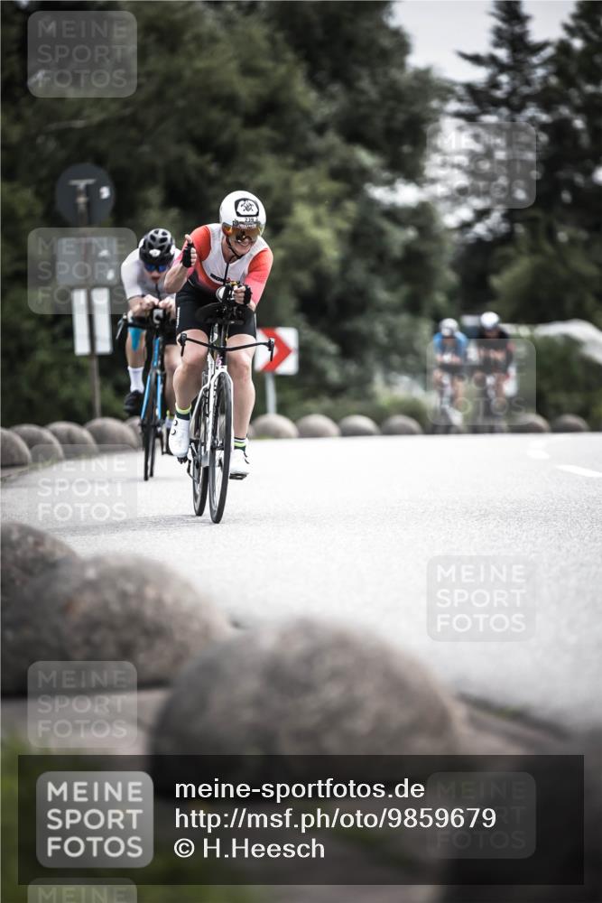 21.06.2026 - 29. Vierlanden-Triathlon H.Heesch http://msf.ph/oto/9859679 21.06.2026 10:32:30 Radfahren 12, 54, 93, 217, 239, 299, 302, 324 meine-sportfotos.de