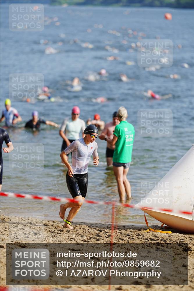 21.06.2026 - 29. Vierlanden-Triathlon LAZAROV Photography http://msf.ph/oto/9859682 21.06.2026 08:35:49 Schwimmen  meine-sportfotos.de