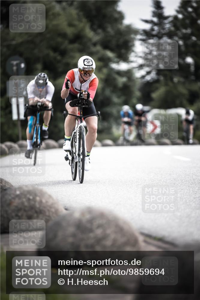 21.06.2026 - 29. Vierlanden-Triathlon H.Heesch http://msf.ph/oto/9859694 21.06.2026 10:32:30 Radfahren 12, 54, 93, 217, 239, 299, 302, 324 meine-sportfotos.de