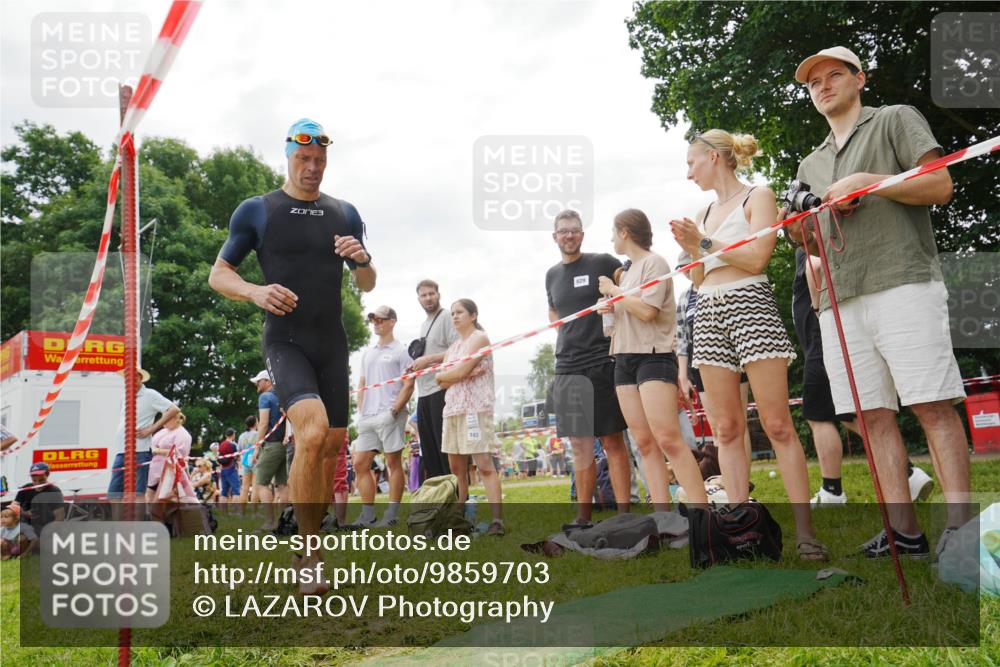21.06.2026 - 29. Vierlanden-Triathlon LAZAROV Photography http://msf.ph/oto/9859703 21.06.2026 11:11:45 Schwimmen 798 meine-sportfotos.de