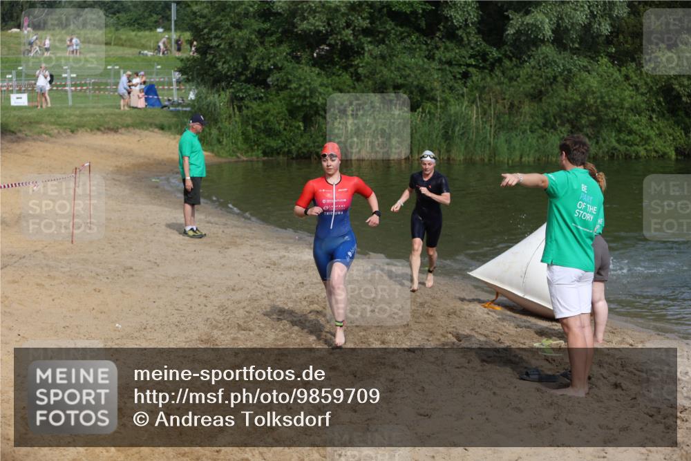 21.06.2026 - 29. Vierlanden-Triathlon Andreas Tolksdorf http://msf.ph/oto/9859709 21.06.2026 09:08:28 Schwimmen 226, 233, 257, 268 meine-sportfotos.de