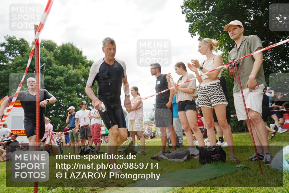 21.06.2026 - 29. Vierlanden-Triathlon LAZAROV Photography http://msf.ph/oto/9859714 21.06.2026 11:12:09 Schwimmen 638, 803, 807 meine-sportfotos.de