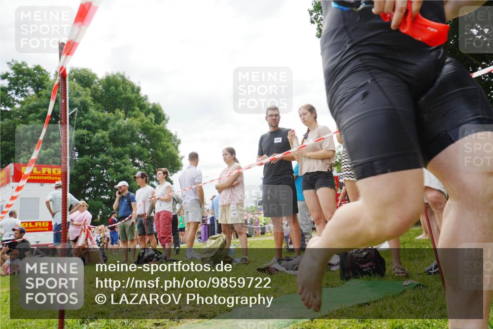 21.06.2026 - 29. Vierlanden-Triathlon LAZAROV Photography http://msf.ph/oto/9859722 21.06.2026 11:12:10 Schwimmen 638, 803, 807 meine-sportfotos.de