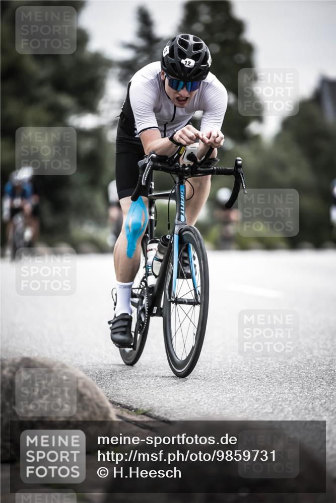21.06.2026 - 29. Vierlanden-Triathlon H.Heesch http://msf.ph/oto/9859731 21.06.2026 10:32:31 Radfahren 12, 54, 93, 217, 239, 287, 299, 302, 324 meine-sportfotos.de