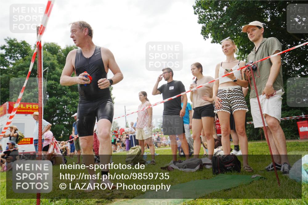 21.06.2026 - 29. Vierlanden-Triathlon LAZAROV Photography http://msf.ph/oto/9859735 21.06.2026 11:12:38 Schwimmen 759, 766, 772 meine-sportfotos.de